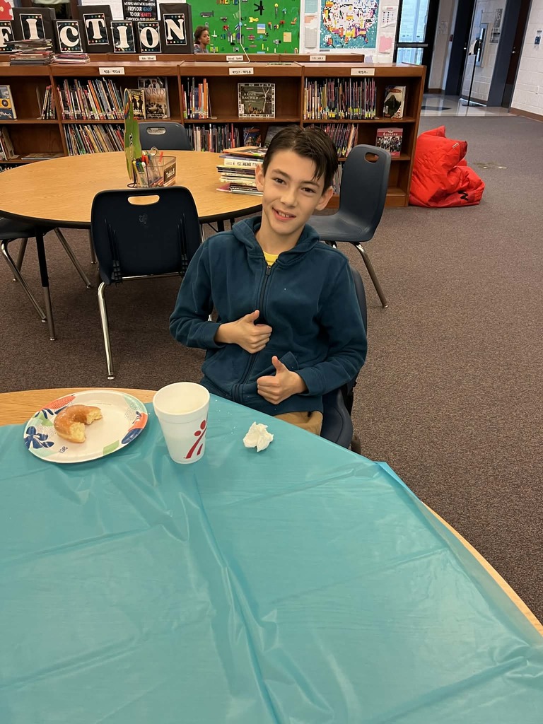 🍩Reading Celebration🍩 Yippy Skippy to these SPC Reader Leaders who have read 3 or more SSYRA 🌞 books on the 3rd-6th grade list! We will have another celebration in May for our 3rd-6th graders who reach 3+ SSYRA books 🙌