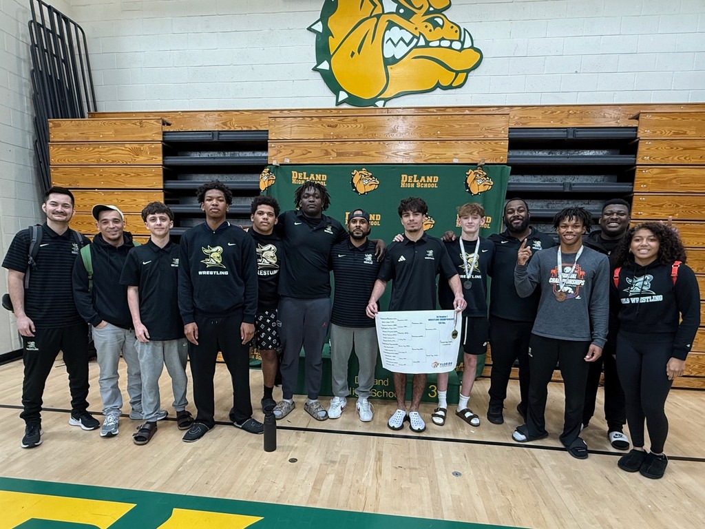 The OHS Boys Wrestling team finished 7th out of 32 teams at Regionals and punched THREE tickets to State.  Congratulations to Connor Barnes, Sebastian Bonachea, and Keenan Freeland on qualifying for the State Tournament. They will join Kailani Barrientos and Zoe Goode next week.  Special recognition to:  Landon Raley Timothy Burdick Connor Barnes – Regional Finalist Isaiah Washner Sebastian Bonachea – Regional Champion Keenan Freeland – Third Place Matt Ingram Josiah Edwards Cedric Harris Evan Brown Chris Jules  #OakleafWrestling