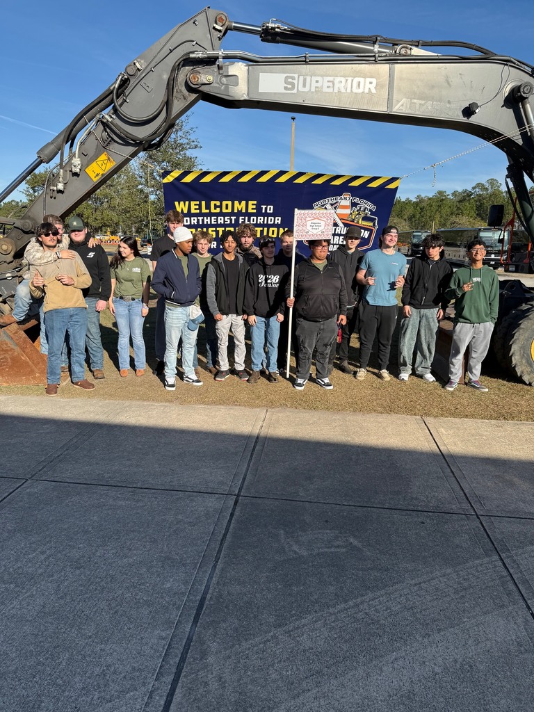 Last week, Ridgeview students attended Construction Career Days (CCD), where they participated in interactive Learning Labs with industry professionals, explored internship and career opportunities in the Career Center, and experienced hands-on demonstrations during the Equipment Experience, gaining valuable insight into careers within the construction industry.