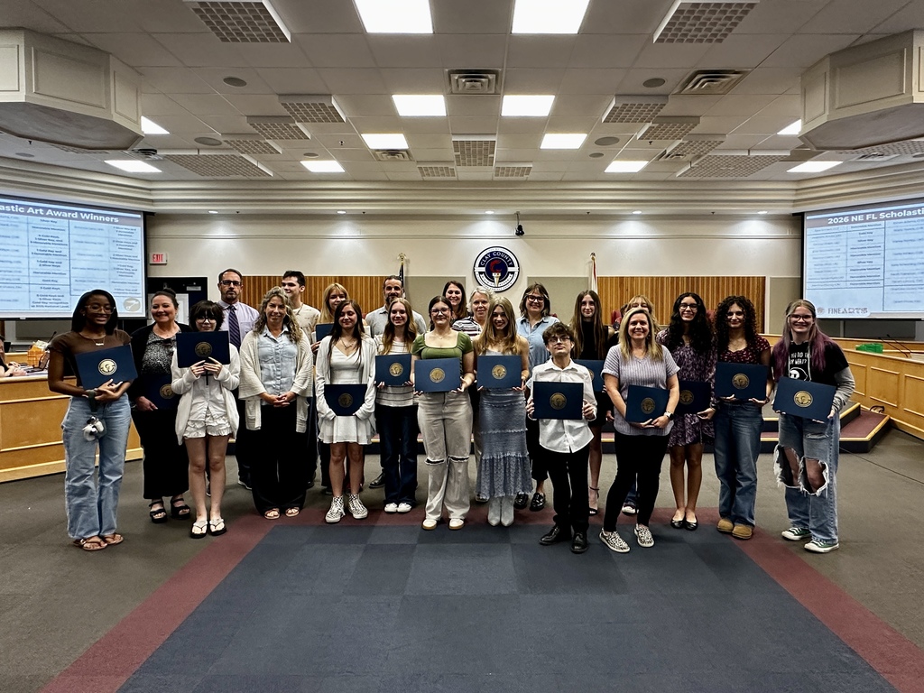 Congratulations to the Scholastic Art winners who were recognized at last night's school board meeting from Oakleaf High:  Kennedy Williams Gisele Marinos Gloria Lewis Veronika Romero Amanda Land Ryleigh Difiore