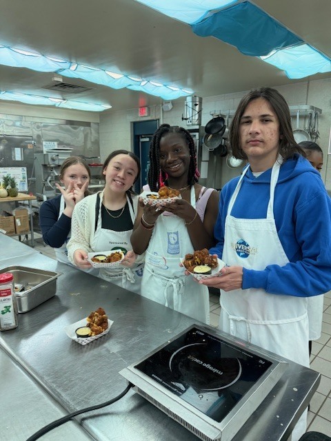In Ms. LaPierre’s culinary class, students wrapped up their nutrition unit by exploring creative ways to make healthy substitutions in everyday meals. Using cauliflower as a nutritious alternative, students worked in groups to research recipes and prepare a variety of dishes, including pizza with cauliflower crust and baked cauliflower bites. Through collaboration and hands-on cooking, students discovered that healthy choices can also be delicious; many were pleasantly surprised by how much they enjoyed their creations!