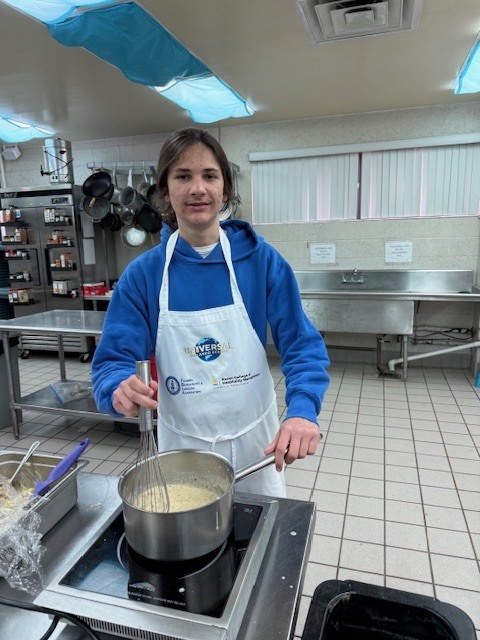 In Ms. LaPierre’s culinary class, students wrapped up their nutrition unit by exploring creative ways to make healthy substitutions in everyday meals. Using cauliflower as a nutritious alternative, students worked in groups to research recipes and prepare a variety of dishes, including pizza with cauliflower crust and baked cauliflower bites. Through collaboration and hands-on cooking, students discovered that healthy choices can also be delicious; many were pleasantly surprised by how much they enjoyed their creations!