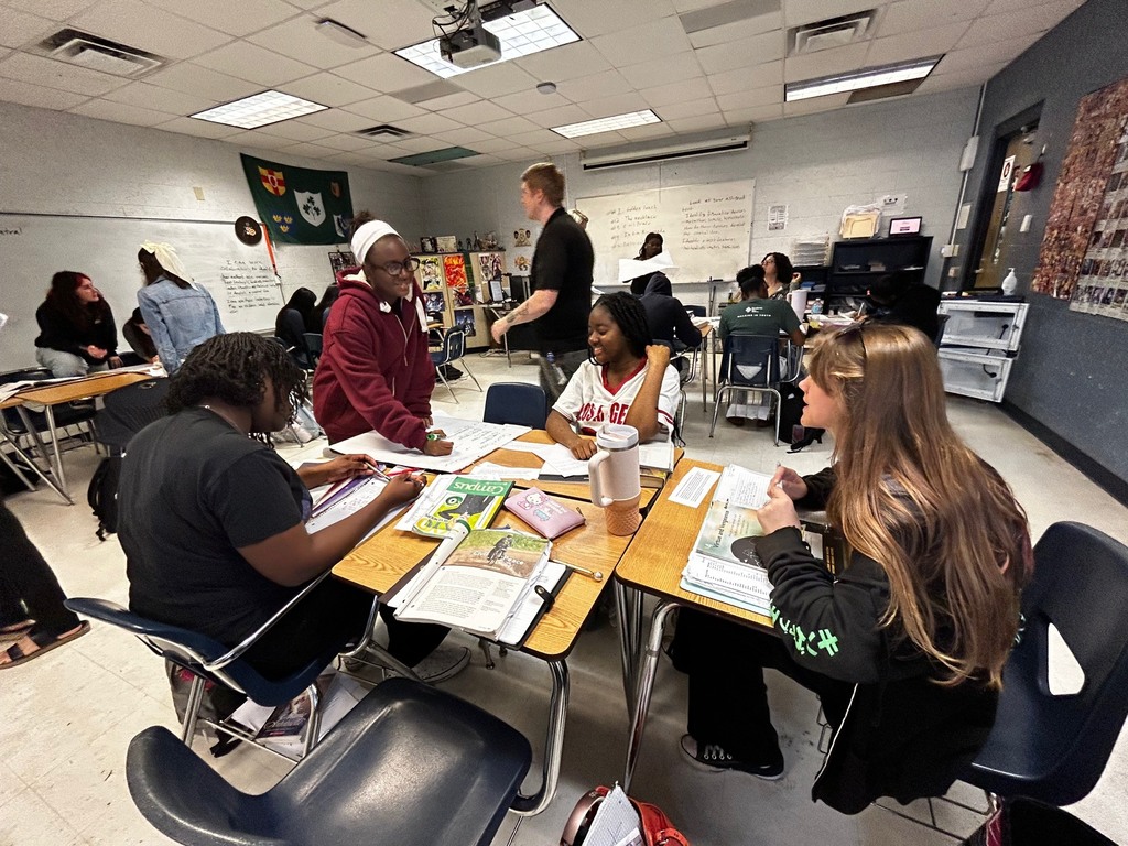 In Mr. Ray’s 10th-grade English class, students engaged in collaborative learning as they analyzed a variety of texts, including The Golden Touch, The Necklace, Civil Peace, In La Rinconada, and a poetry collection. Working in groups, students examined their assigned text to identify figurative language while discussing how these literary devices help develop the central idea. Throughout the lesson, students participated in meaningful academic conversations and supported their thinking with evidence from the text. #PanthersRISE 
