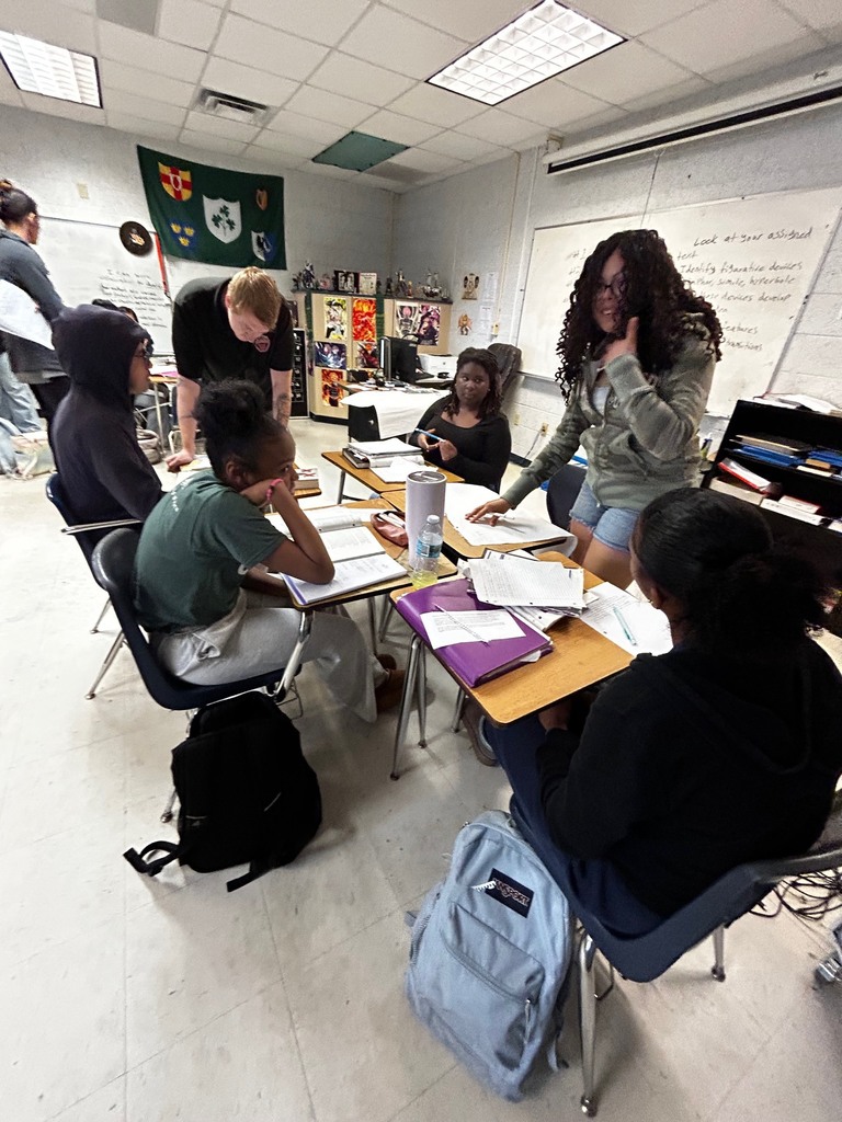In Mr. Ray’s 10th-grade English class, students engaged in collaborative learning as they analyzed a variety of texts, including The Golden Touch, The Necklace, Civil Peace, In La Rinconada, and a poetry collection. Working in groups, students examined their assigned text to identify figurative language while discussing how these literary devices help develop the central idea. Throughout the lesson, students participated in meaningful academic conversations and supported their thinking with evidence from the text. #PanthersRISE 