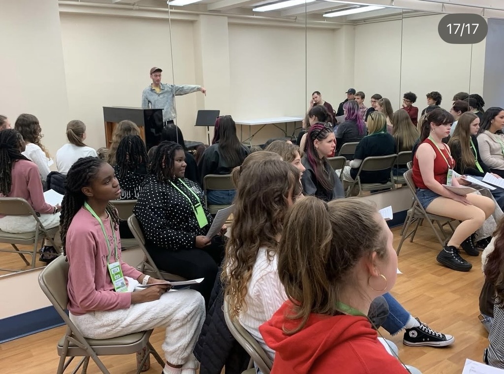 Some of our chorus students had an incredible experience at The Broadway Vocal Clinic in New York, where they worked alongside industry professionals and immersed themselves in the artistry and discipline of Broadway performance. Through this experience, they strengthened their vocal skills, learned from experts in the field, and gained insight into what it takes to perform at a high level.  A special shoutout to @misskimizzo for the impact she made on our students throughout this experience. Her passion, talent, and dedication to mentoring young performers truly inspired our group and made this opportunity even more meaningful. We are so grateful for the time, energy, and heart she pours into supporting students.  Experiences like this are what it’s all about—learning beyond the classroom, growing as performers, and creating memories that will last a lifetime.