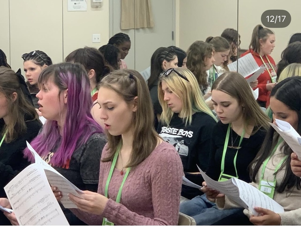 Some of our chorus students had an incredible experience at The Broadway Vocal Clinic in New York, where they worked alongside industry professionals and immersed themselves in the artistry and discipline of Broadway performance. Through this experience, they strengthened their vocal skills, learned from experts in the field, and gained insight into what it takes to perform at a high level.  A special shoutout to @misskimizzo for the impact she made on our students throughout this experience. Her passion, talent, and dedication to mentoring young performers truly inspired our group and made this opportunity even more meaningful. We are so grateful for the time, energy, and heart she pours into supporting students.  Experiences like this are what it’s all about—learning beyond the classroom, growing as performers, and creating memories that will last a lifetime.