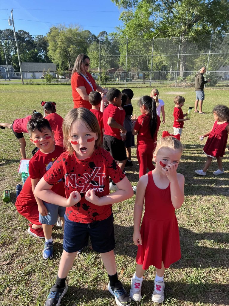 💥Field Day Fun Post #2💥 Thanks bunches to Coach Bravo, our teachers/faculty and all our parent volunteers who helped us make Field Day the BEST DAY EVER!🤩 We think our kiddos may have had a good time!🤣
