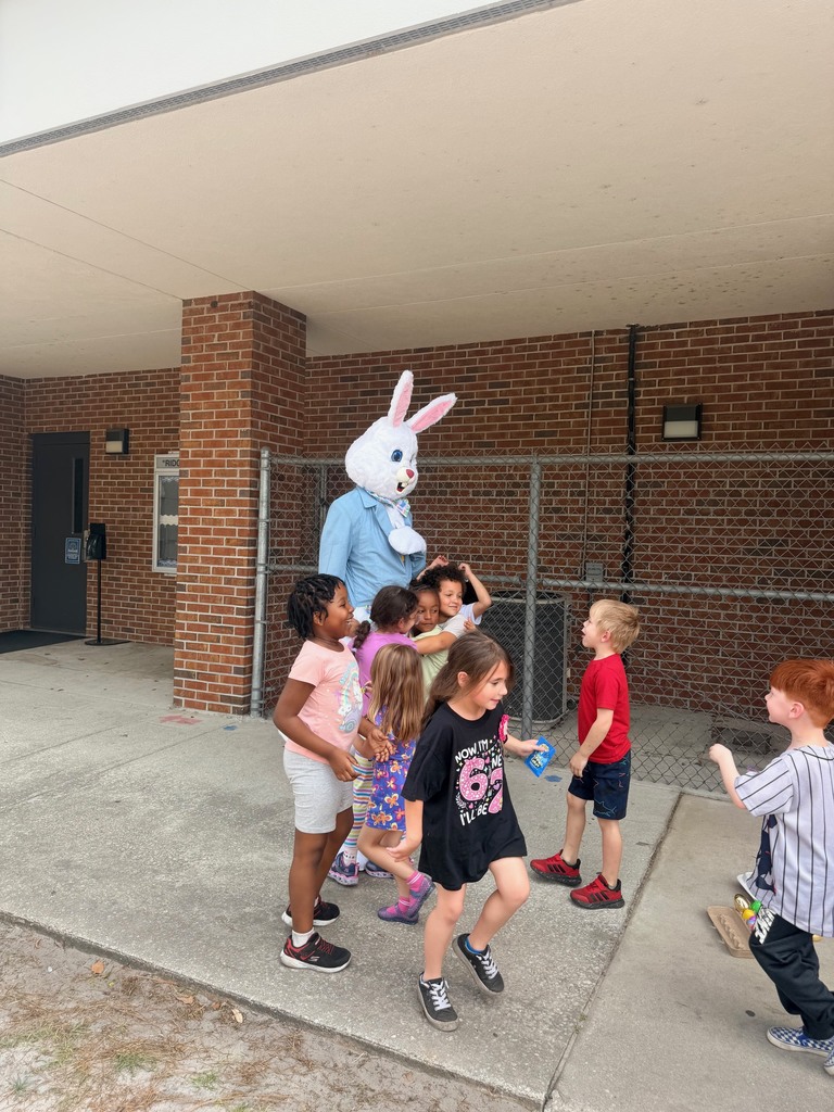 Members of FFEA spent time with our Ridgeview Elementary kindergarteners, helping bring joy to their Egg Hunt experience. A special highlight was senior Jamarion DuPont stepping into the role of the Easter Bunny, creating smiles and memories for our youngest learners. We are so proud of our students for giving back and representing Ridgeview with such kindness and Panther pride!