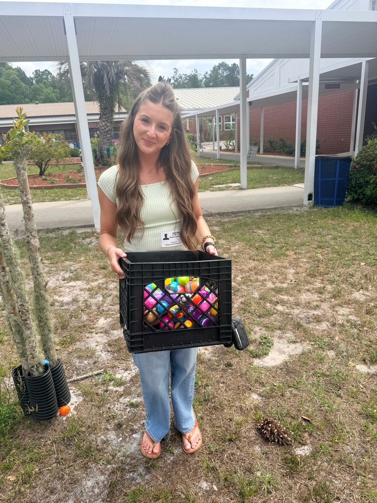 Members of FFEA spent time with our Ridgeview Elementary kindergarteners, helping bring joy to their Egg Hunt experience. A special highlight was senior Jamarion DuPont stepping into the role of the Easter Bunny, creating smiles and memories for our youngest learners. We are so proud of our students for giving back and representing Ridgeview with such kindness and Panther pride!