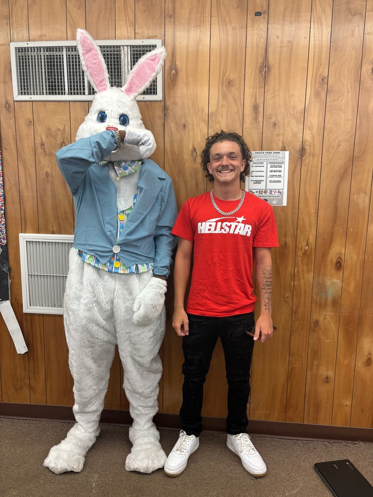 The Easter Bunny…we know him! 🐰💙  He made a few special appearances around Ridgeview, bringing smiles, laughs, and a little extra fun to our campus. Our students loved the surprise visits and photo ops—just another reminder that at Ridgeview, we know how to celebrate and make memories together!