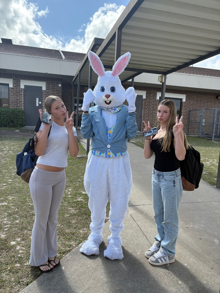 The Easter Bunny…we know him! 🐰💙  He made a few special appearances around Ridgeview, bringing smiles, laughs, and a little extra fun to our campus. Our students loved the surprise visits and photo ops—just another reminder that at Ridgeview, we know how to celebrate and make memories together!