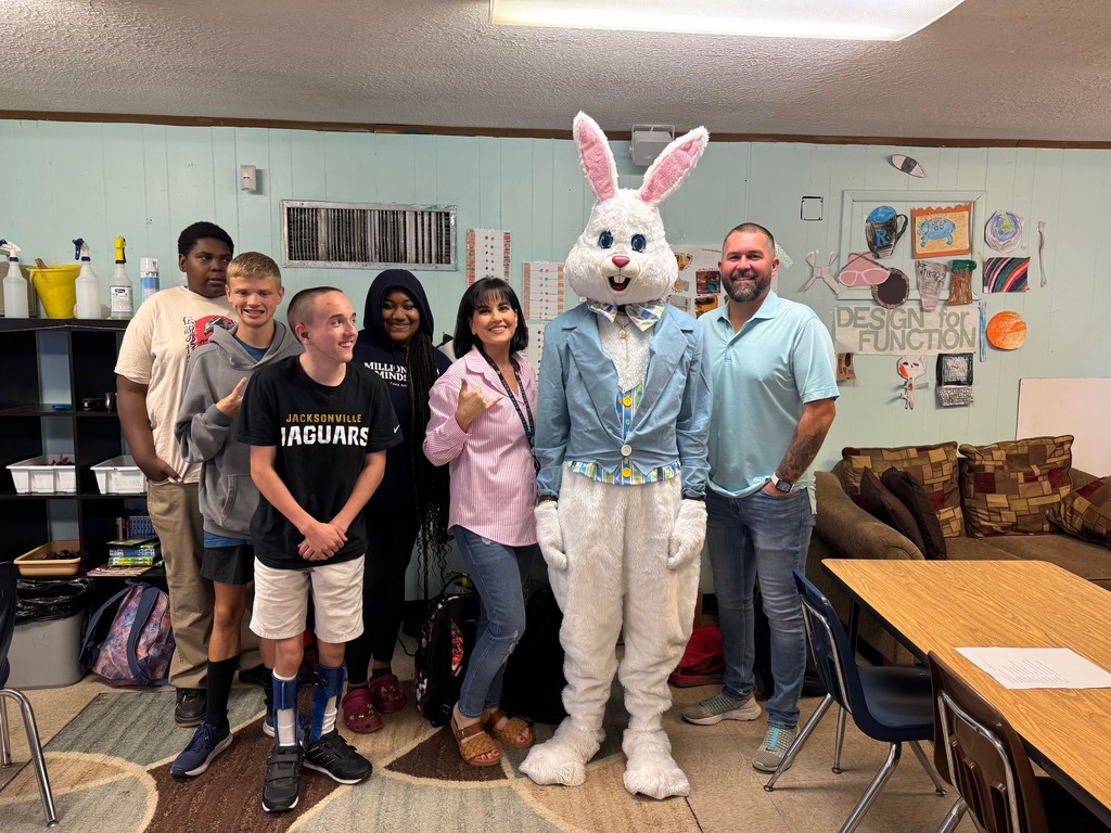 The Easter Bunny…we know him! 🐰💙  He made a few special appearances around Ridgeview, bringing smiles, laughs, and a little extra fun to our campus. Our students loved the surprise visits and photo ops—just another reminder that at Ridgeview, we know how to celebrate and make memories together!