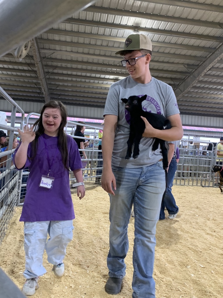 It was all smiles on opening night of the Clay County Fair during the Unlimited Opportunities Goat Show! 🐐💙 Our Ridgeview students have been working hard and practicing for their moment in the show ring, and it truly showed. This incredible program provides children with special needs the opportunity to participate in the fair and experience the pride of showing a goat. With the stands filled with family, friends, and community members cheering them on, it was a special and memorable night for all involved. We are so proud of our Ridgeview exhibitors!