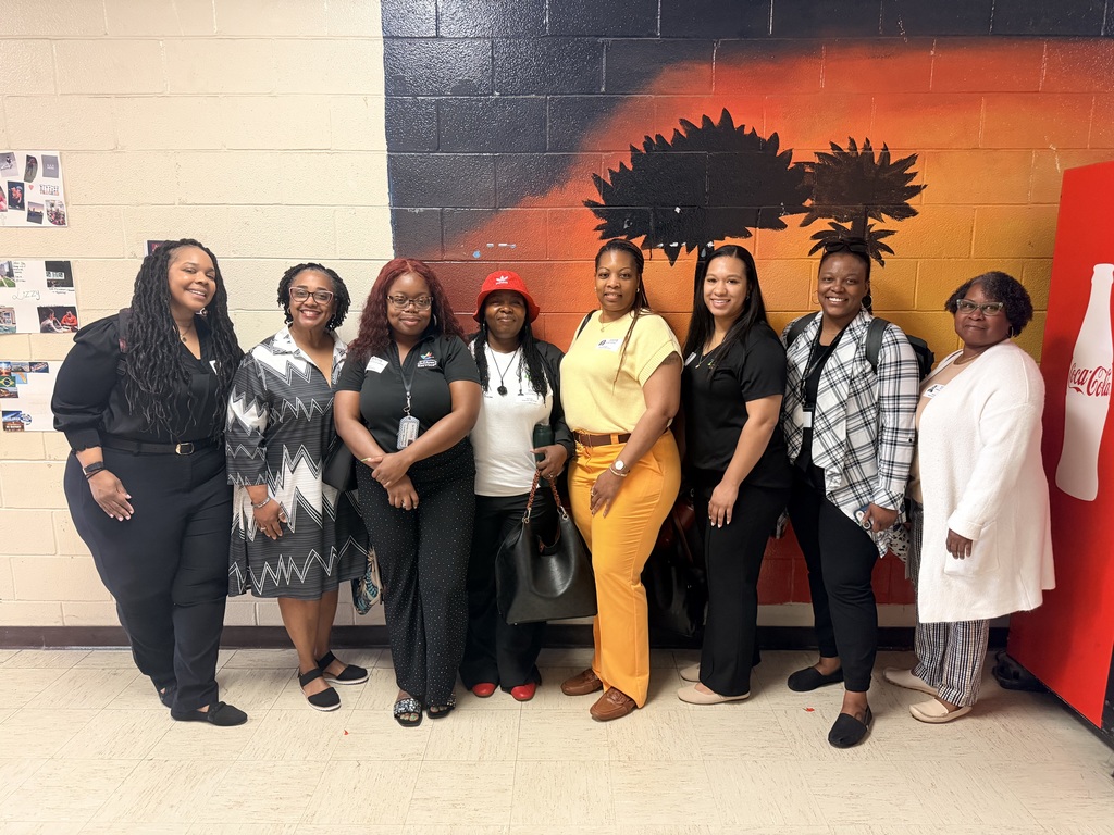 A very special thank you to the HR and management team at Episcopal Children’s Services for taking time out of their busy schedules to conduct mock interviews with our Early Childhood Education seniors. This hands-on experience gave our students the opportunity to practice professional skills, receive valuable feedback, and build confidence as they prepare for their next steps. We are so proud of how well our students represented Ridgeview—what an incredible job by all!