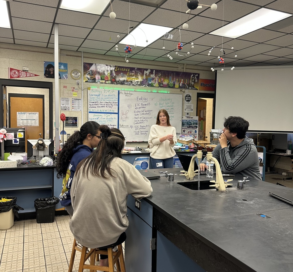  Biology and AICE Environmental Management students in Ms. Andersen's and Ms. Wells's classes had the exciting opportunity to listen to guest speaker and Ridgeview Alum, Nicole Andersen, who discussed what it is like to work in the field of environmental science. She provided insight into how jobs in environmental science can range from hands-on fieldwork to working for corporations to ensure they are following environmental compliance regulations. She went over how she got involved with sustainability during college, studying the increase of microplastics in oysters, and how students can get involved with local sustainability efforts through organizations like GTMNERR.