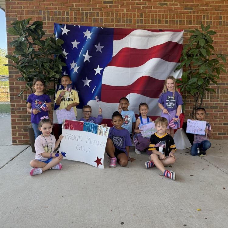 Behind every strong service member is an even stronger child 💜 Today we celebrate YOU 🇺🇸