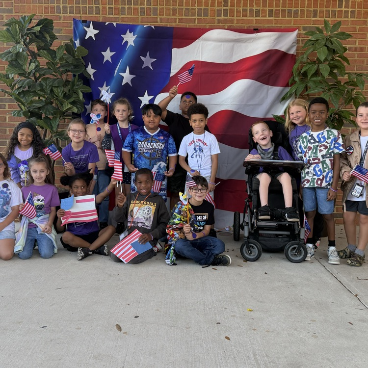 Behind every strong service member is an even stronger child 💜 Today we celebrate YOU 🇺🇸