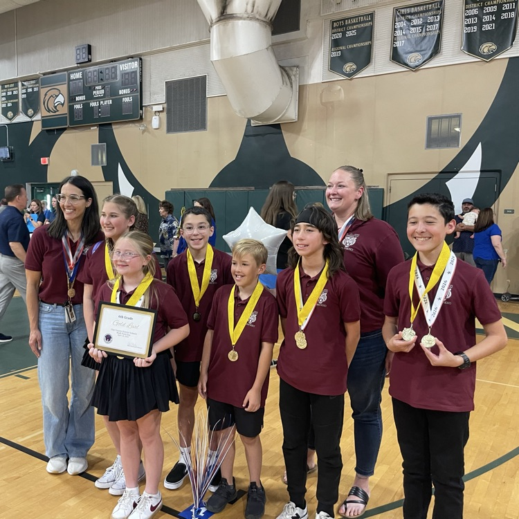 Student life at LAJ celebrating the sixth grade math team