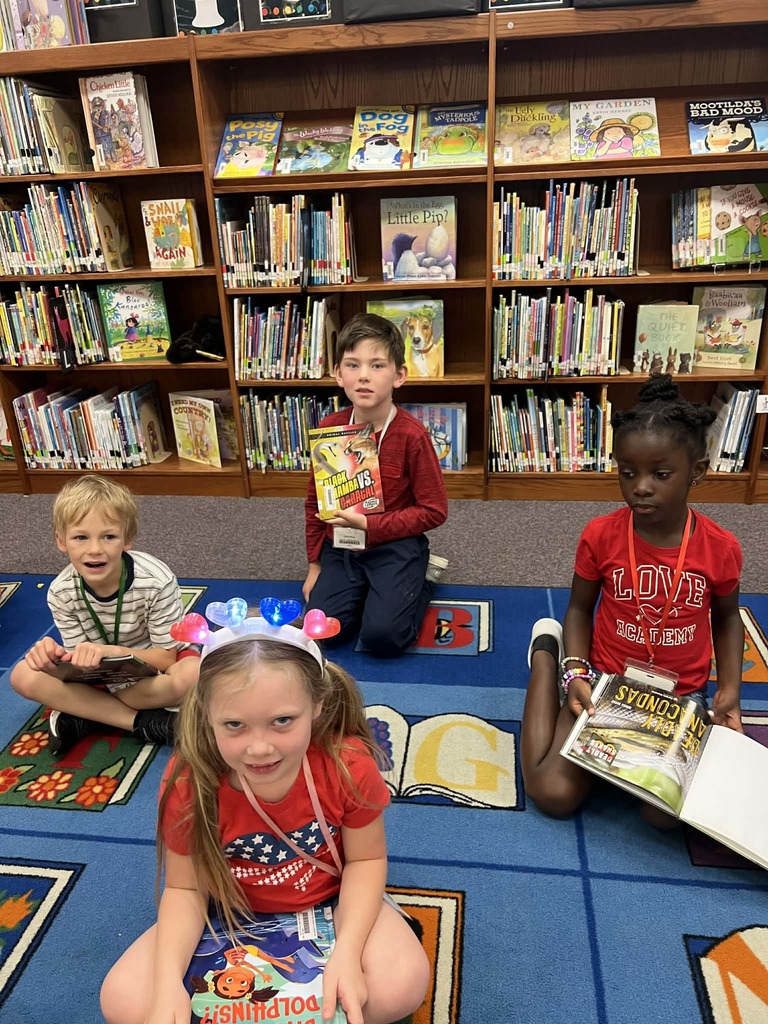 ❤️📚Library Day!📚❤️ Best way to celebrate National Library Week is to checkout books!