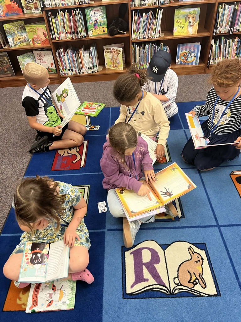 ❤️📚Library Day!📚❤️ Best way to celebrate National Library Week is to checkout books!