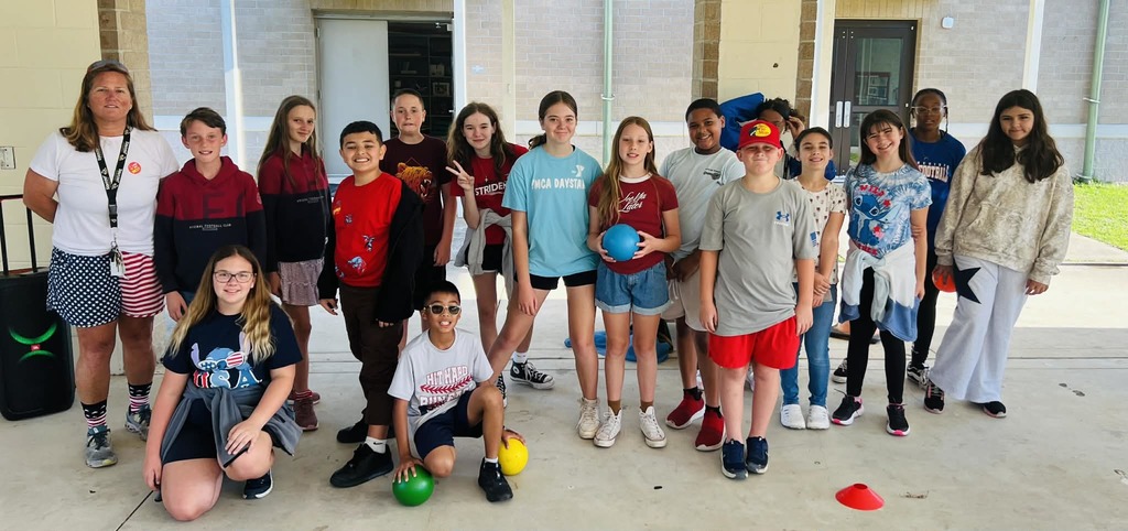 ❤️🤍💙Patriotic Day Fun💙🤍❤️ So much fun wearing our patriotic colors last week! 