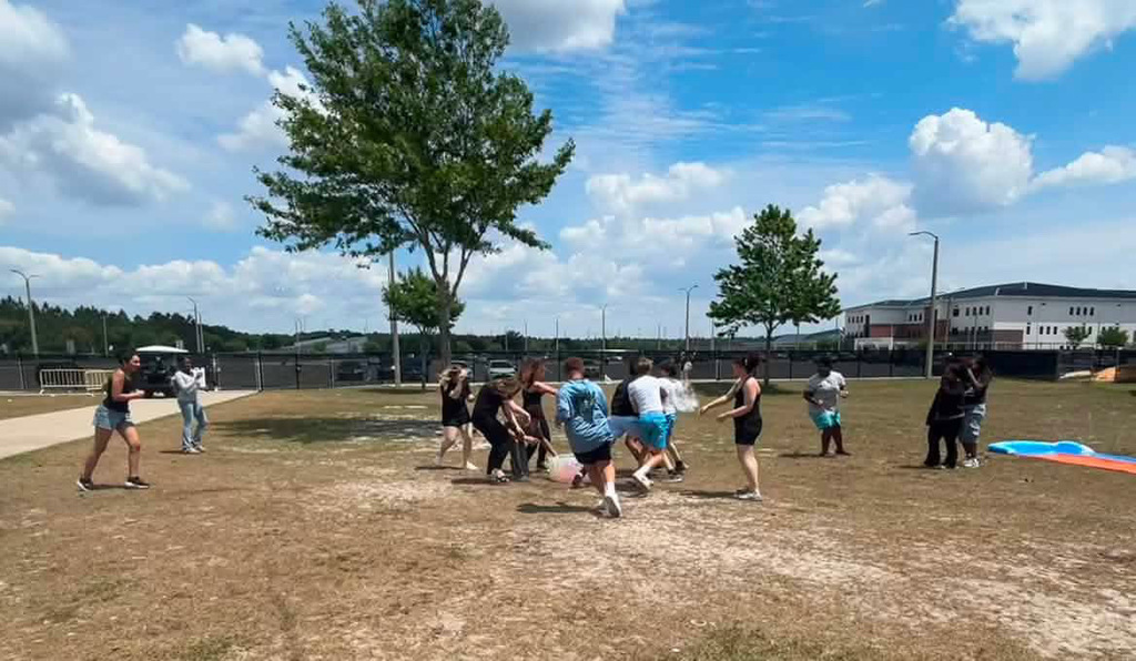 Link Crew Water Day Event