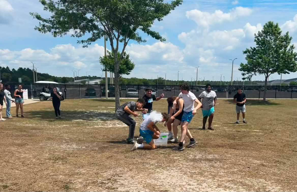 Link Crew Water Day Event