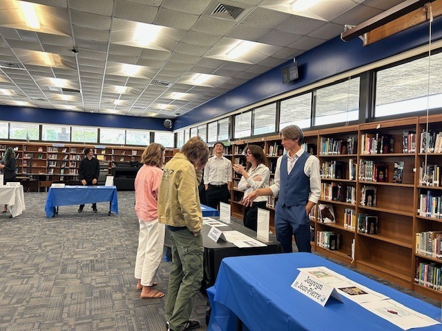 Last week, our IB Juniors presented their Theory of Knowledge Exhibition projects to peers and teachers, demonstrating thoughtful inquiry and meaningful reflection. These presentations gave students the opportunity to explore how knowledge manifests tangibly in objects around them and to examine the material practices and processes that enable us to make knowledge claims.  Students also considered the real-world consequences of applying knowledge and reflected on how knowing involves more than just intellect. Through their projects, they showed that knowledge is connected to the objects, materials, concepts, and ideas that shape our world. We are proud of the depth of thinking, confidence, and creativity our students displayed during this impressive showcase.  #PanthersRISE 