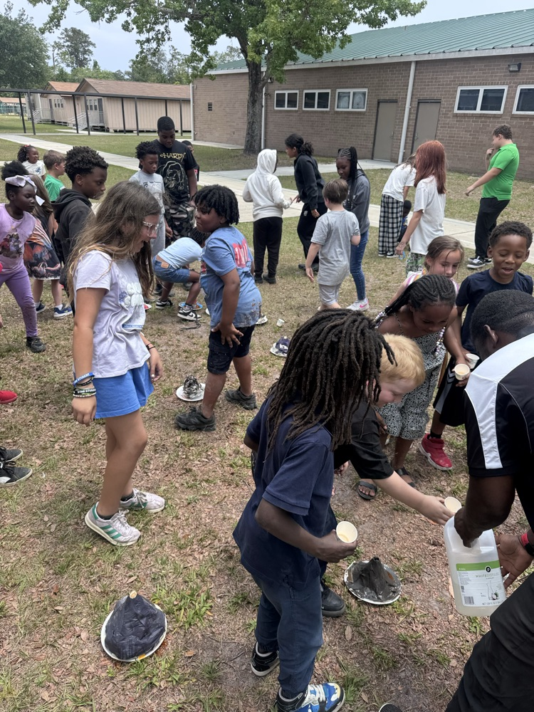 1st Grade Volcano Experiment