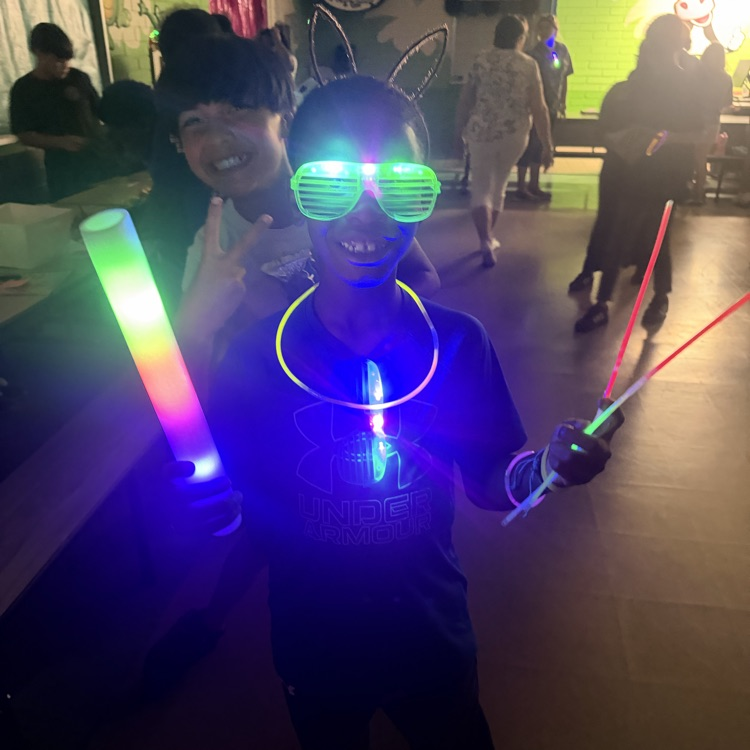 glow party 