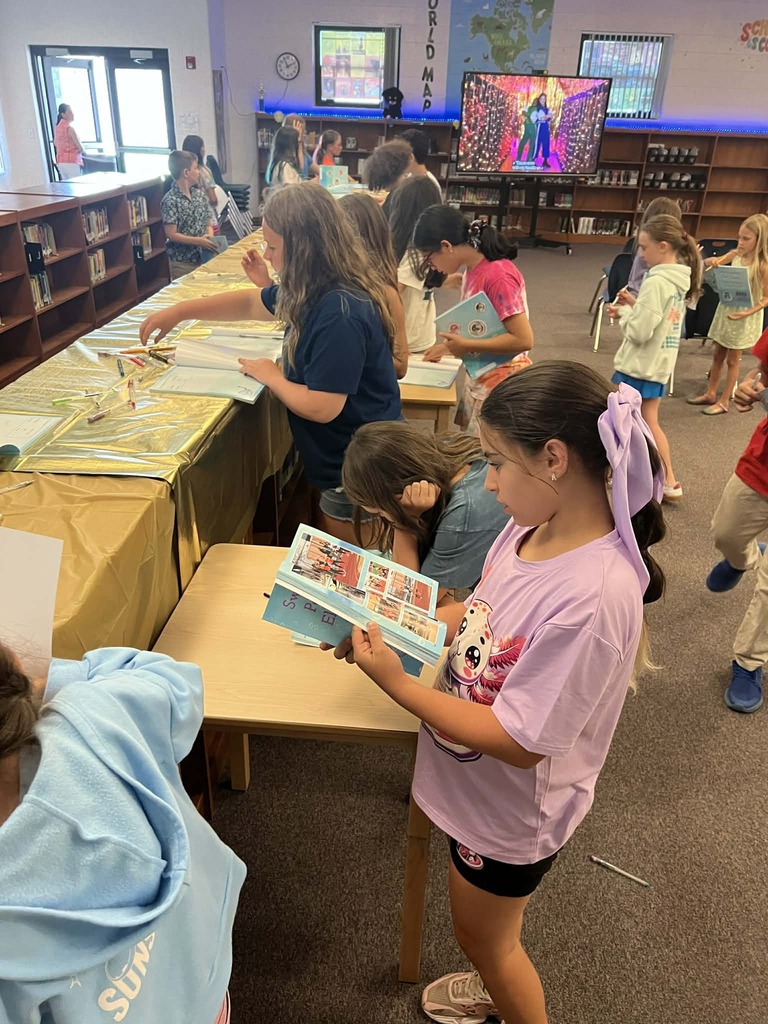 Yearbook signing party yesterday was so fun! Kidlets got to pick up this year's yearbook and have buddies sign it! If you still want a yearbook, before we run out be sure to go to MySchoolBucks lickety split
