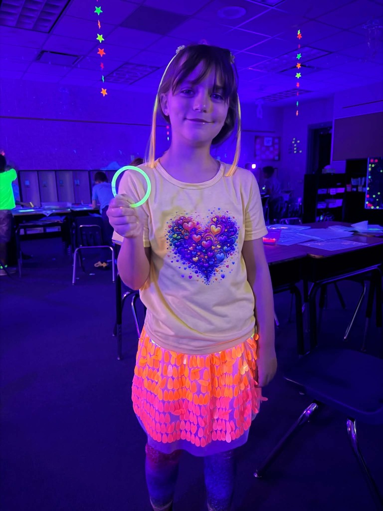 💥🎉2nd Grade Glow Party🎉💥 What a fun way to wrap a year of hardwork and learning...GLOW PARTY!