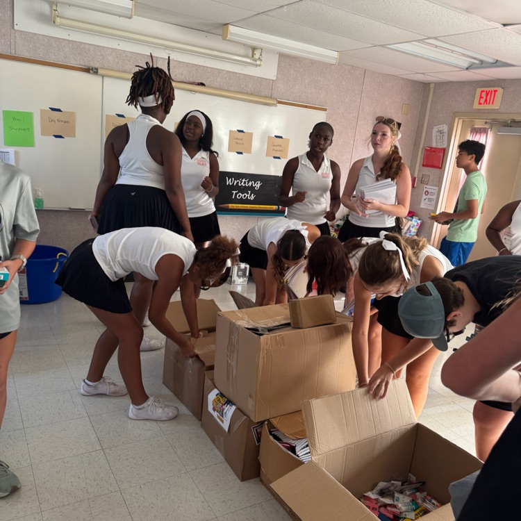 Raiders Un-Stuff the Bus!