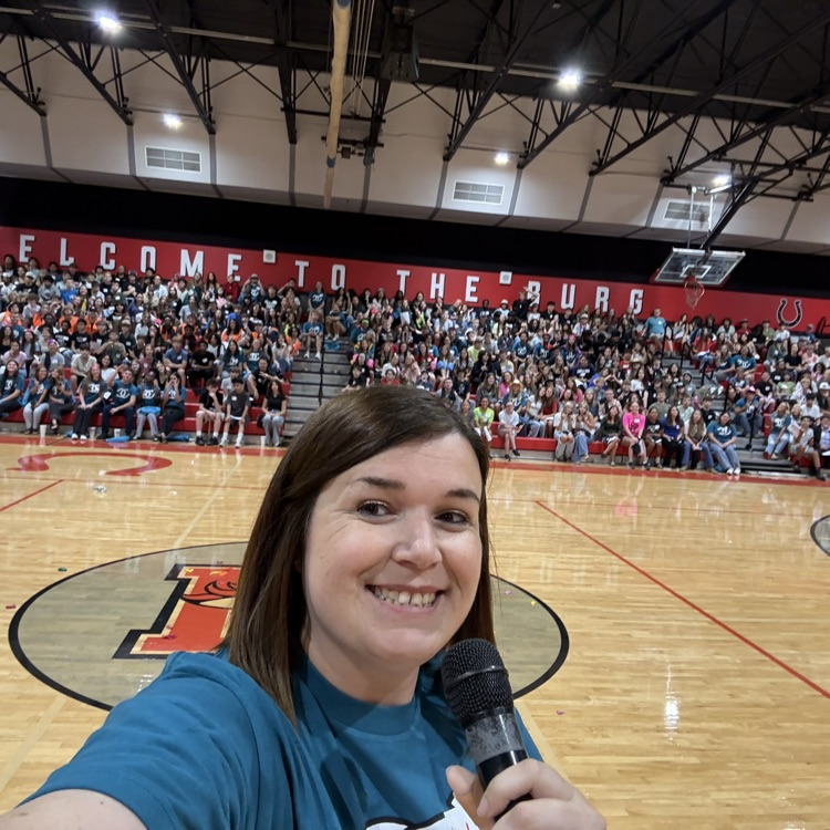 freshmen class at bronco round up