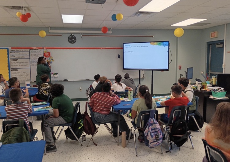 Photos from today's UNF Teacher Candidate tour with our GPE students and staff.