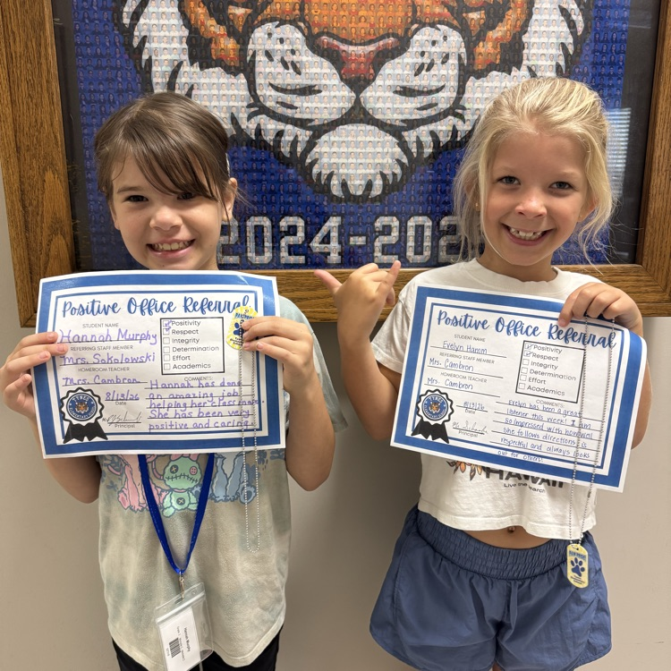 Congratulations to Hannah & Evelyn for showing their Tynes Tiger pride! 🐯💙🎉