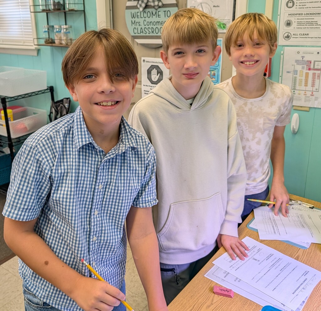 🔬 Massive fun, maximum collaboration, 100% scientific proof! 🌡️📏  Our super 5th-grade scientists took over the lab today for a hands-on investigation! Working in teams, they mastered essential scientific tools to measure mass, volume, temperature, and length—all in metric units, like true pros.  The biggest discovery of the day? Hands-on learning and teamwork are off the charts! 📊✨