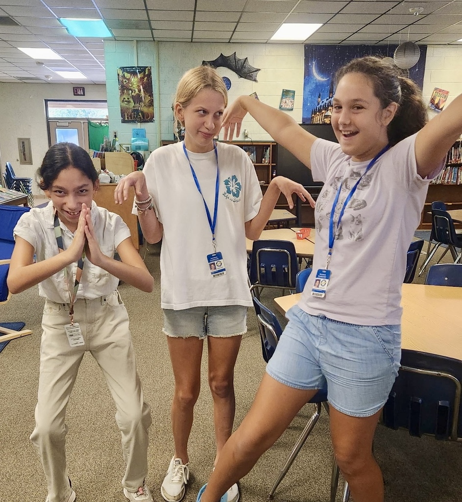 📚 Big kid energy meets big book energy!  Our 6th graders were practically bursting through the library doors to hunt down their next great read. Safe to say the love of reading is alive and thriving with our oldest Manatees! 🦛✨