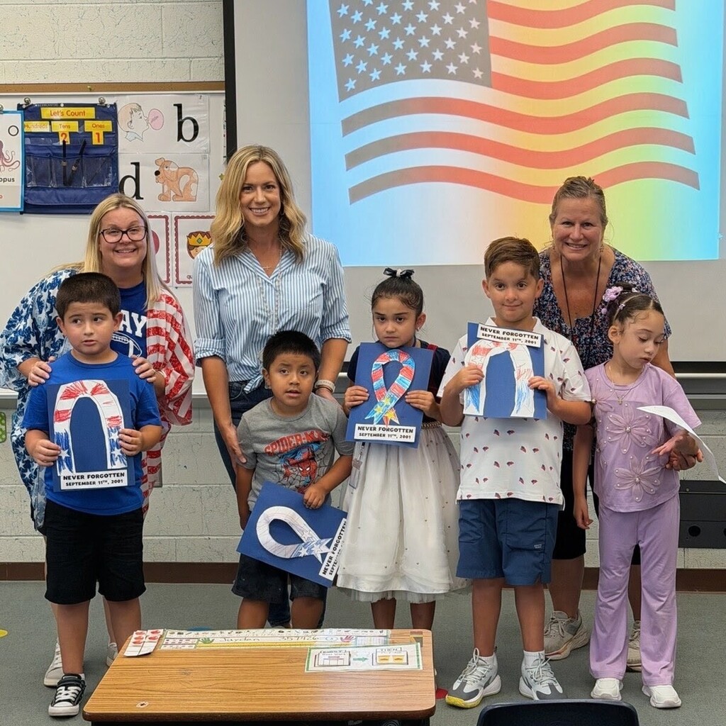 ❤️🤍💙 Honoring our heroes.  We are so grateful for our Manatee students, teachers, and staff who wore Red, White, and Blue for 9/11 Hero’s Day. Standing together as a unified school community, we pay tribute to the lives lost on this tragic day and honor the incredible courage of the first responders who risked everything to save others.  Thank you to everyone who joined us in remembering and honoring these brave individuals.