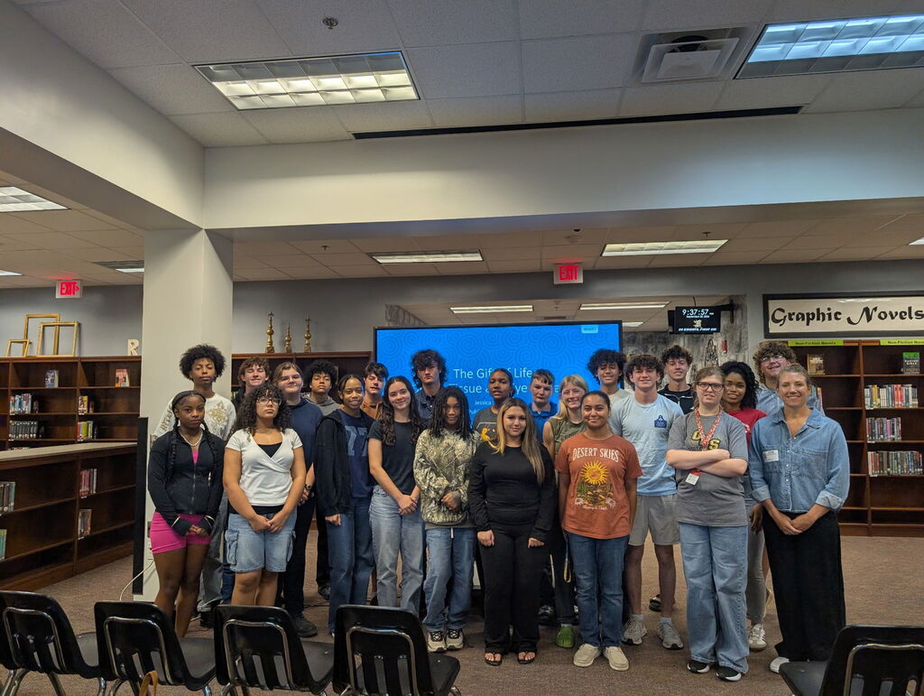Mrs. Sheidler with LifeQuest Organ Recovery Services as a guest presenter on Organ Donation with OHA Agriculture Students