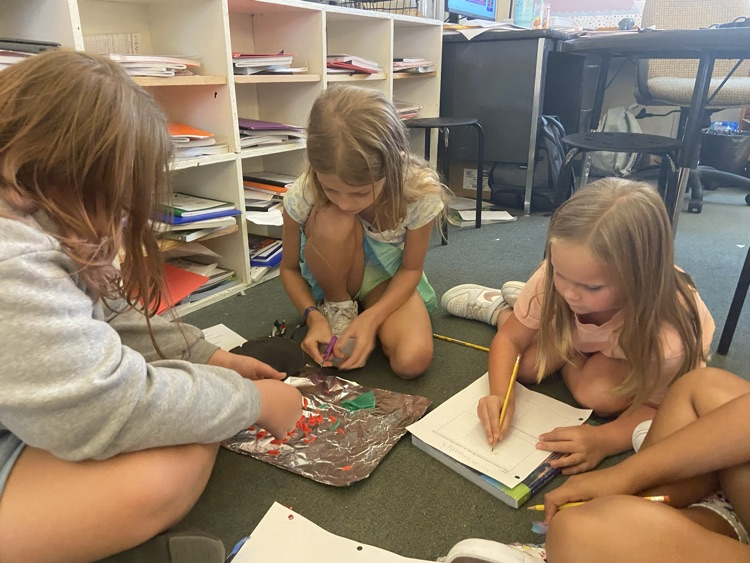 students working together 