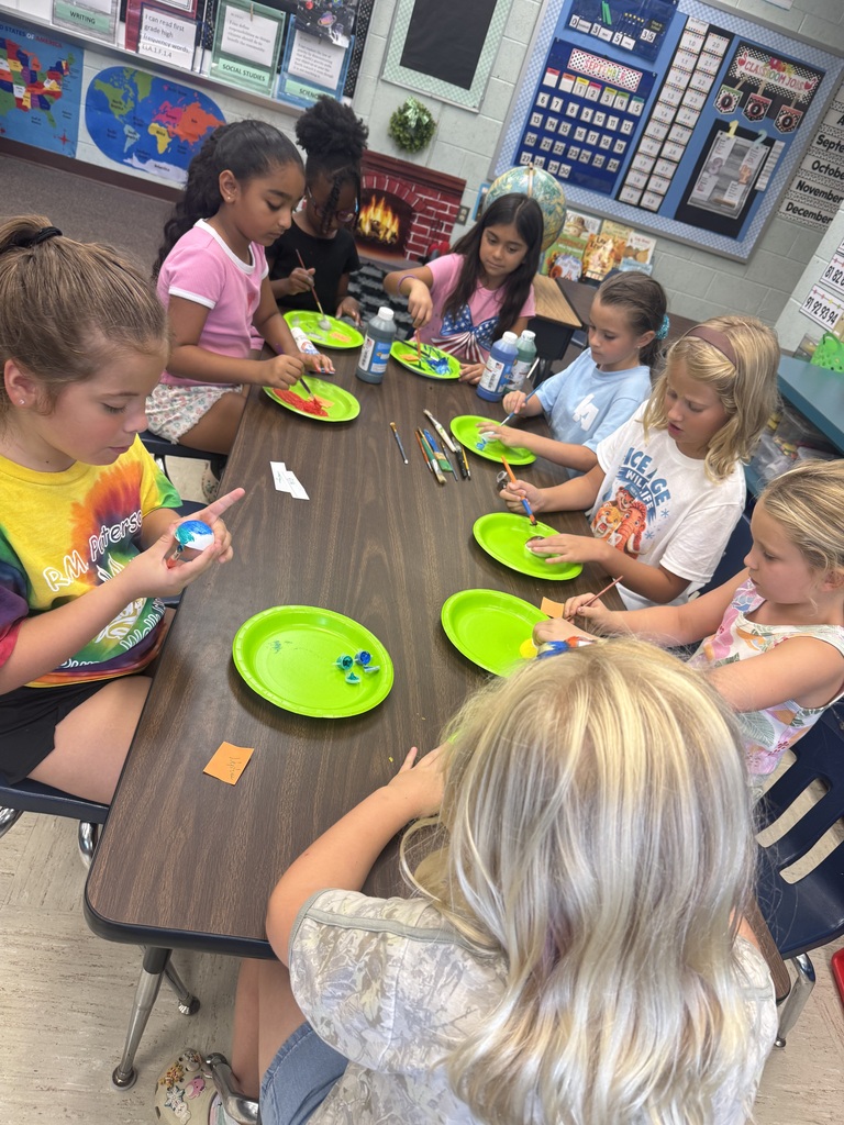 🚀 Space-tacular news from the classroom! 🪐✨ Ms. Fletcher’s class went on an out-of-this-world adventure today! 🎨☀️ Our young astronomers painted their favorite planets and built a hands-on model of the solar system—all while discovering how the Sun's powerful gravity holds everything in orbit.