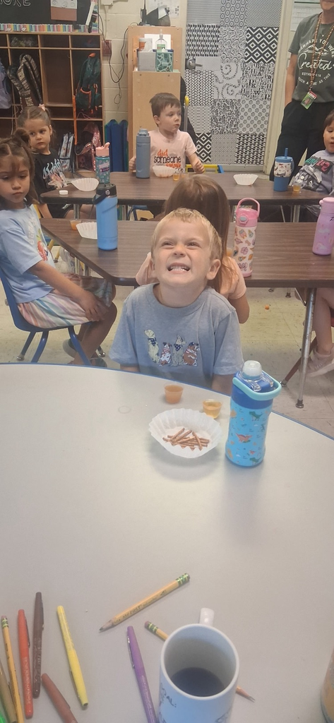 VPK student trying Apple cider or juice 