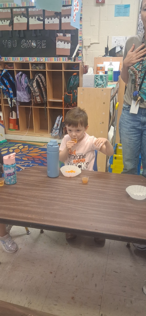 VPK student trying Apple cider or juice 