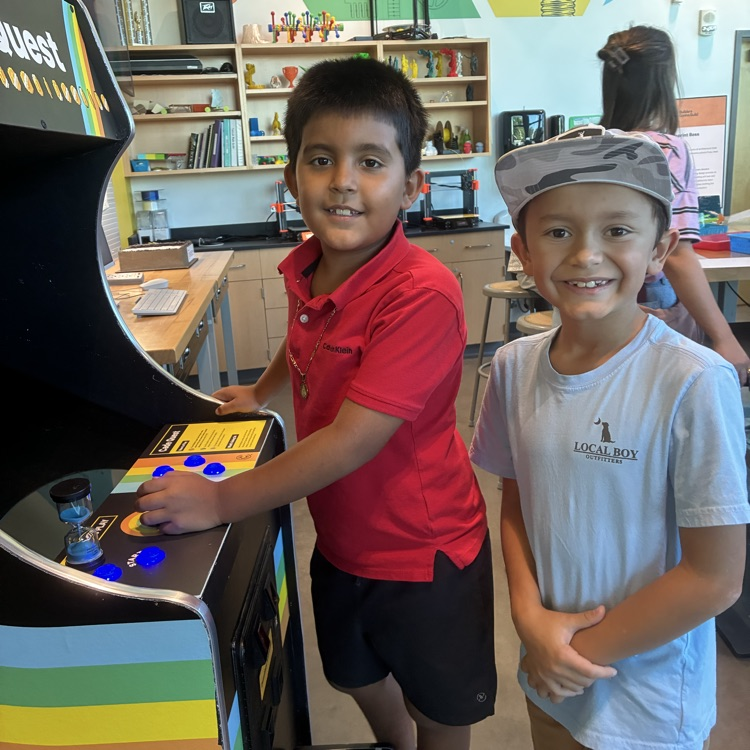 students enjoying the third grade field trip