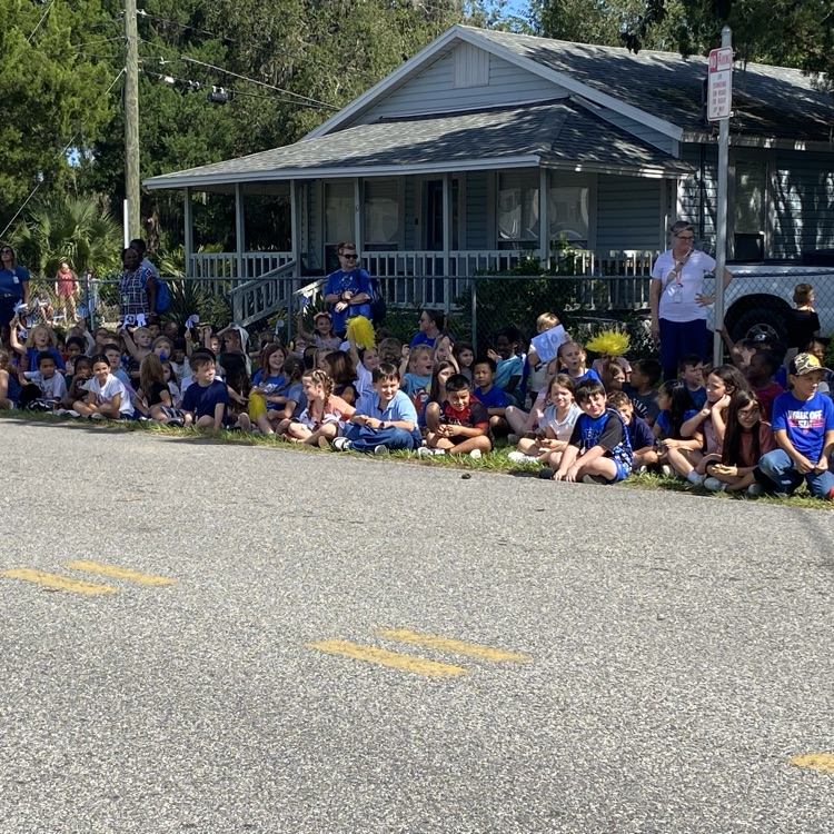 High 5 Friday and CHS Homecoming Parade