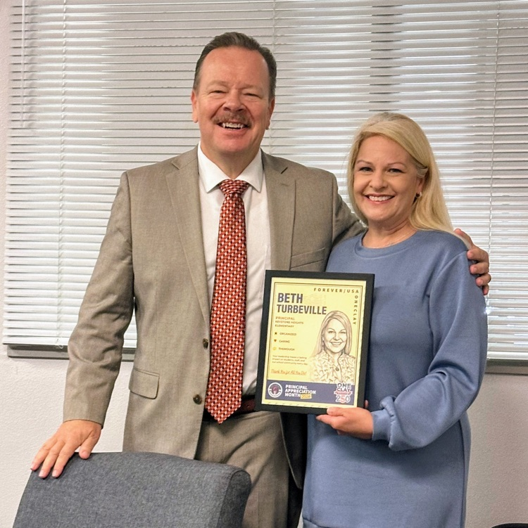Mr. Broskie stopped by KHE today to visit Mrs. Turbeville in honor of National Principals Month! We are so grateful for Mrs. Turbeville's leadership and everything she does as our Principal.