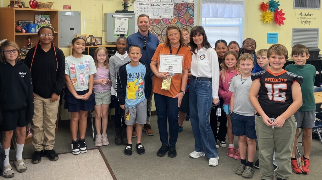 🌟 Congratulations to our Employee of the Month, Ms. Hartley! 🌟 A huge thank you to Mr. Hollingsworth from Clay County Farm Bureau Insurance for dropping by to present Ms. Hartley with this well-deserved honor! Ms. Hartley is truly a utility player at our school! She jumps in wherever she is needed and always does a stellar job. She has a wonderful, collaborative spirit with all staff and students at PES. She is a pleasure to work with each day due to her positive attitude and strong work ethic. #EmployeeOfTheMonth # CommunityPartners #ClayCountyFarmBureauInsurance
