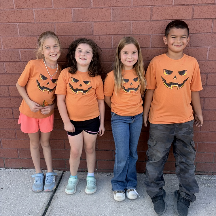 Pumpkin and School Spirit for the Pumpkin Run