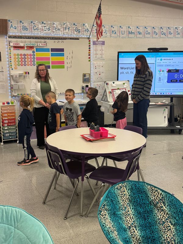 Jennifer Garner with CES Students